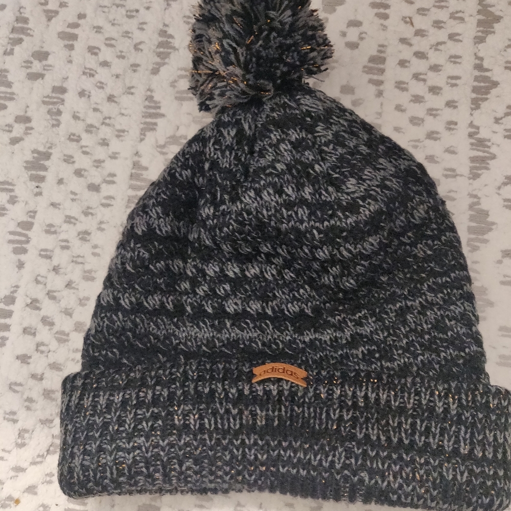 Women's Adidas pom beanie hat